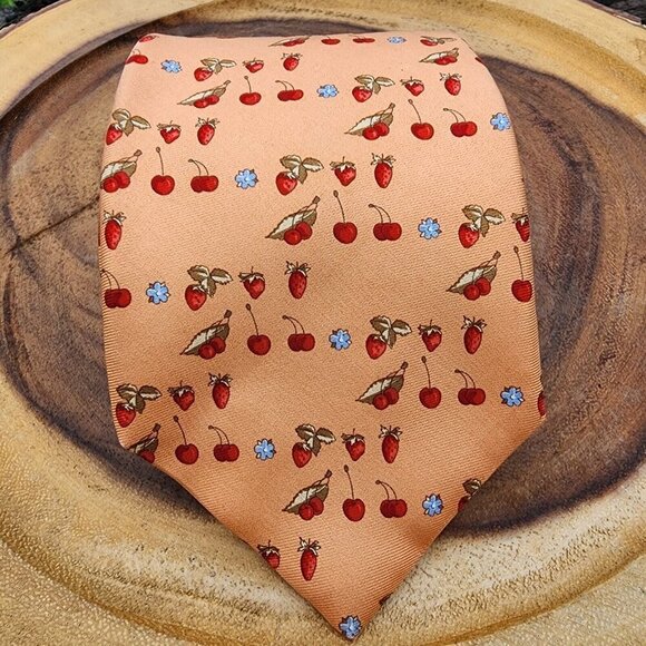 Brooks Brothers Strawberries Fruit Pattern Orange Silk Classic Neck Tie - Picture 1 of 6